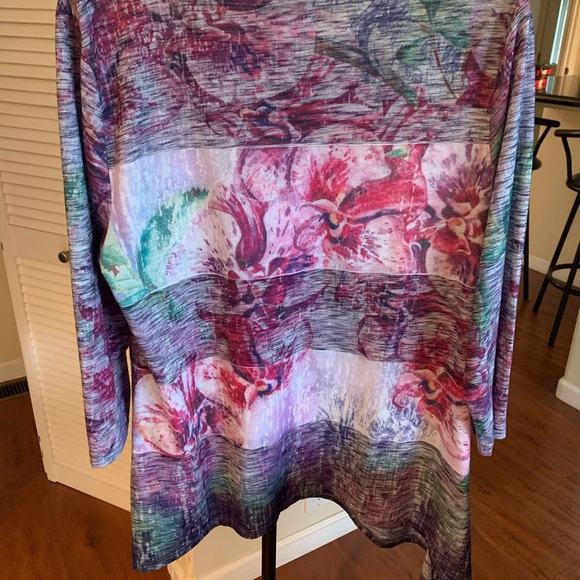 Draper’s & Damon’s Purple and reds abstract design Blouse - Picture 4 of 5